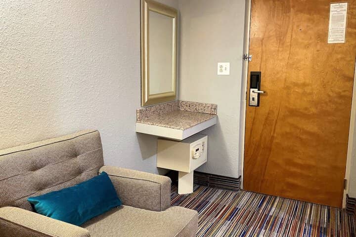 Room 22 of 44
