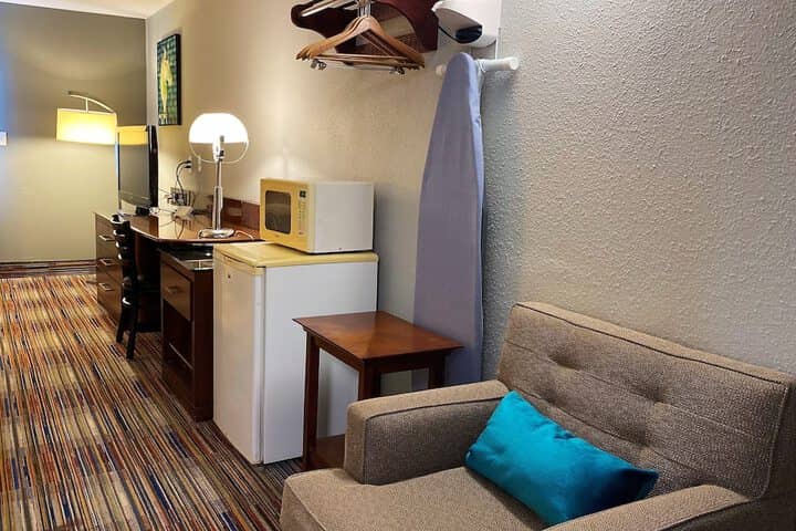 Room 15 of 44