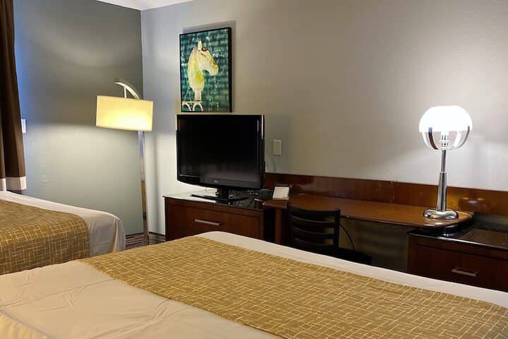 Room 18 of 44